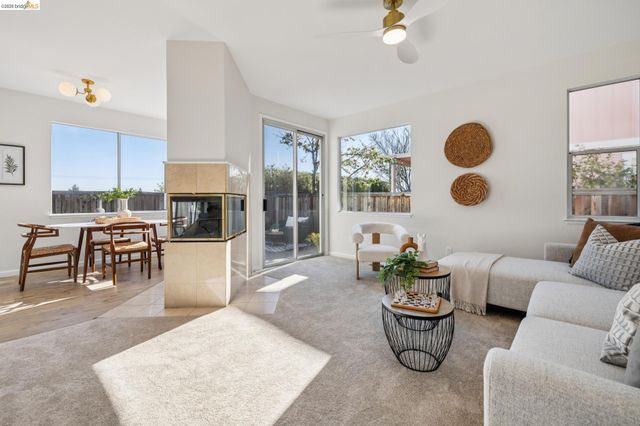 2004 Fries Ct, Martinez, CA 94553