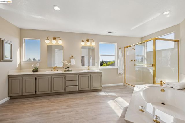 2004 Fries Ct, Martinez, CA 94553