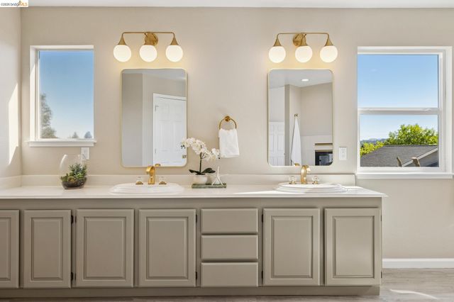 2004 Fries Ct, Martinez, CA 94553