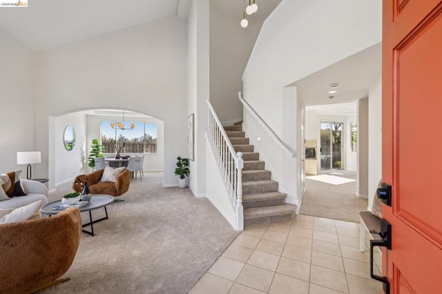 2004 Fries Ct, Martinez, CA 94553