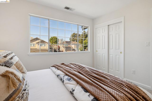 2004 Fries Ct, Martinez, CA 94553