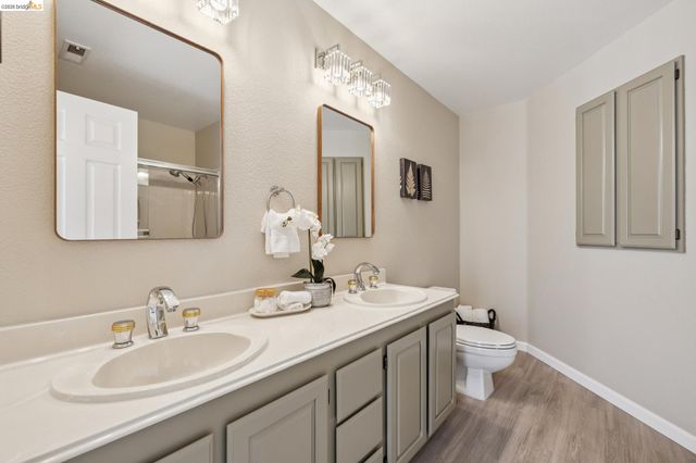 2004 Fries Ct, Martinez, CA 94553