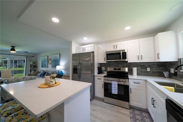 16881 Davis RD 716, Fort Myers, FL 33908