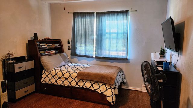 1718 Gentle Wind Drive, Arlington, TX 76018
