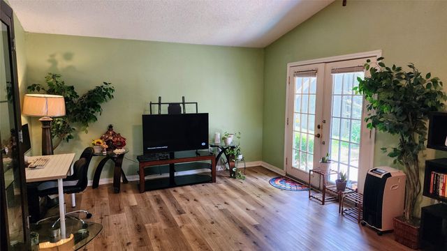 1718 Gentle Wind Drive, Arlington, TX 76018