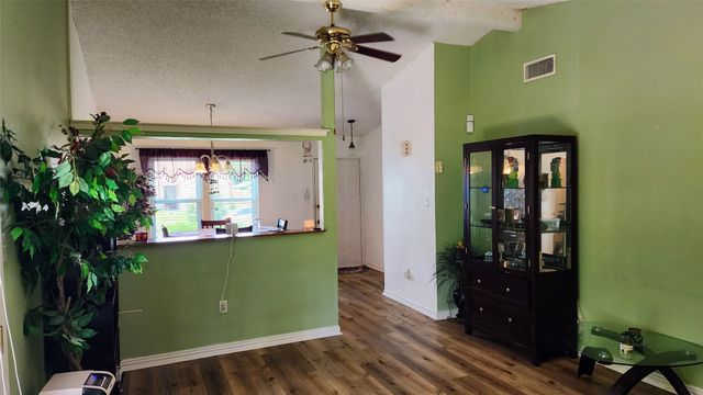 1718 Gentle Wind Drive, Arlington, TX 76018