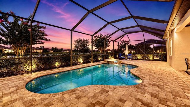7005 WHITTLEBURY TRAIL, Lakewood Ranch, FL 34202