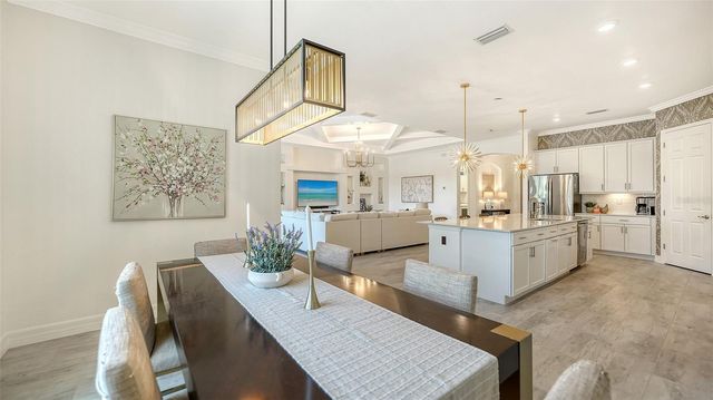 7005 WHITTLEBURY TRAIL, Lakewood Ranch, FL 34202
