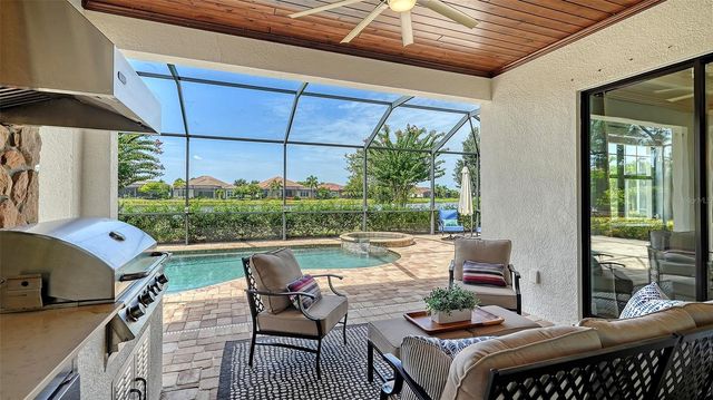 7005 WHITTLEBURY TRAIL, Lakewood Ranch, FL 34202