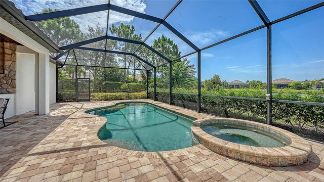 7005 WHITTLEBURY TRAIL, Lakewood Ranch, FL 34202