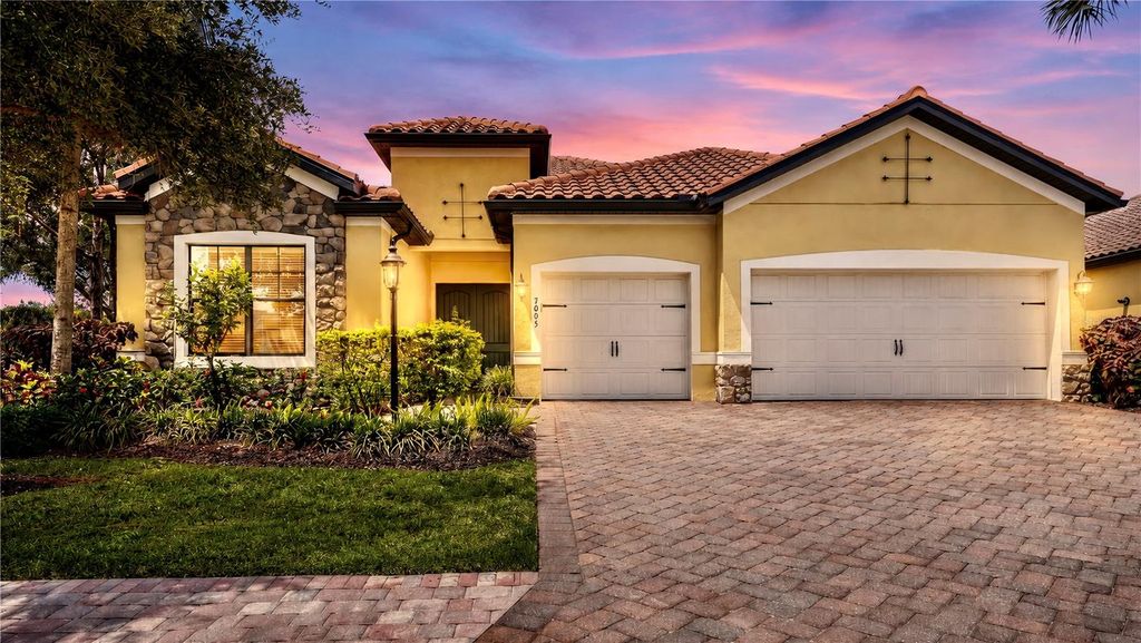 Image 1 of property listing at 7005 WHITTLEBURY TRAIL, Lakewood Ranch, FL 34202