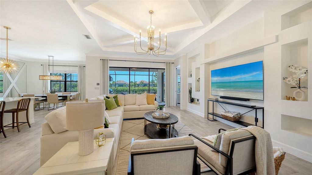 Image 11 of property listing at 7005 WHITTLEBURY TRAIL, Lakewood Ranch, FL 34202