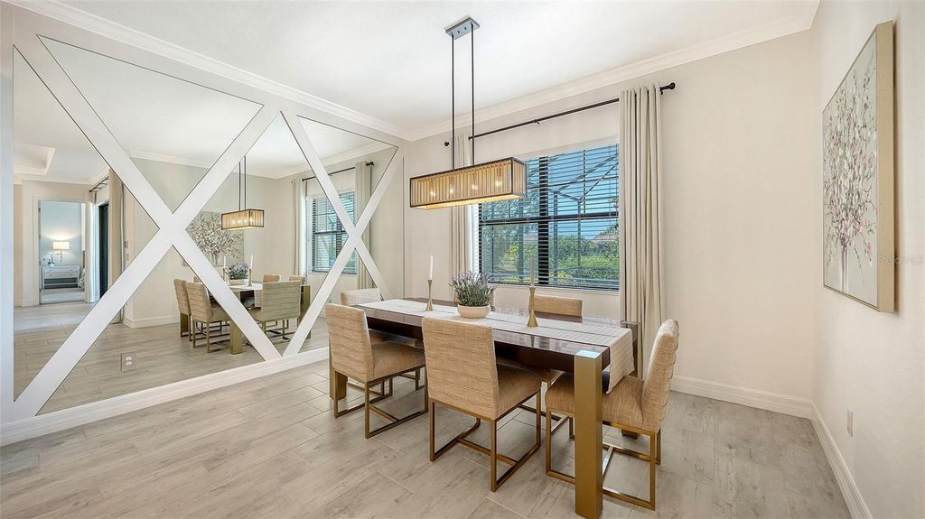 Image 16 of property listing at 7005 WHITTLEBURY TRAIL, Lakewood Ranch, FL 34202