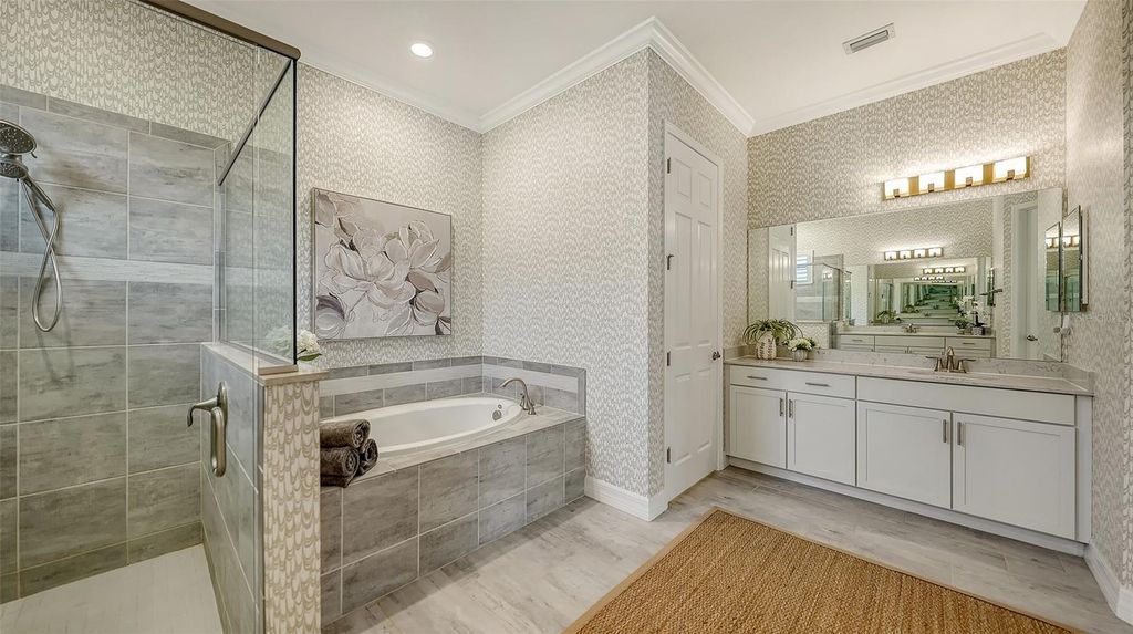 Image 30 of property listing at 7005 WHITTLEBURY TRAIL, Lakewood Ranch, FL 34202