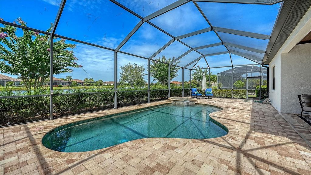 Image 43 of property listing at 7005 WHITTLEBURY TRAIL, Lakewood Ranch, FL 34202