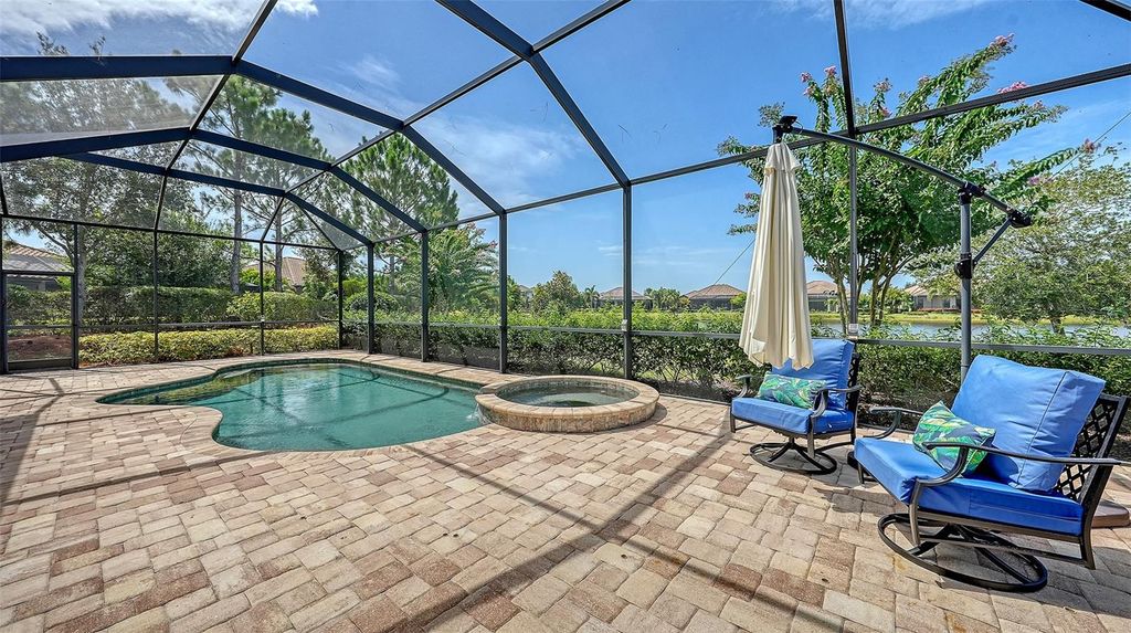 Image 45 of property listing at 7005 WHITTLEBURY TRAIL, Lakewood Ranch, FL 34202