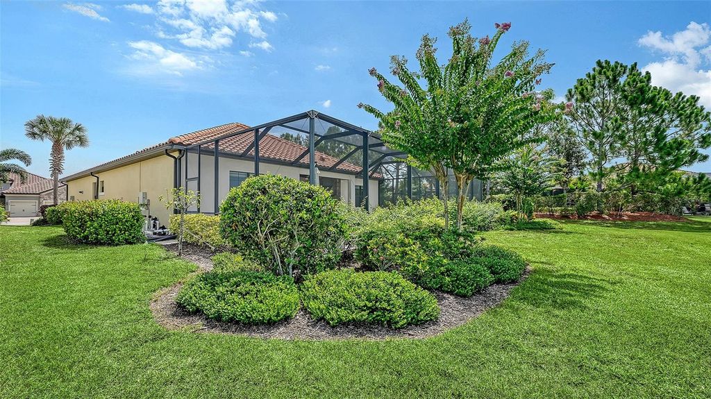 Image 50 of property listing at 7005 WHITTLEBURY TRAIL, Lakewood Ranch, FL 34202