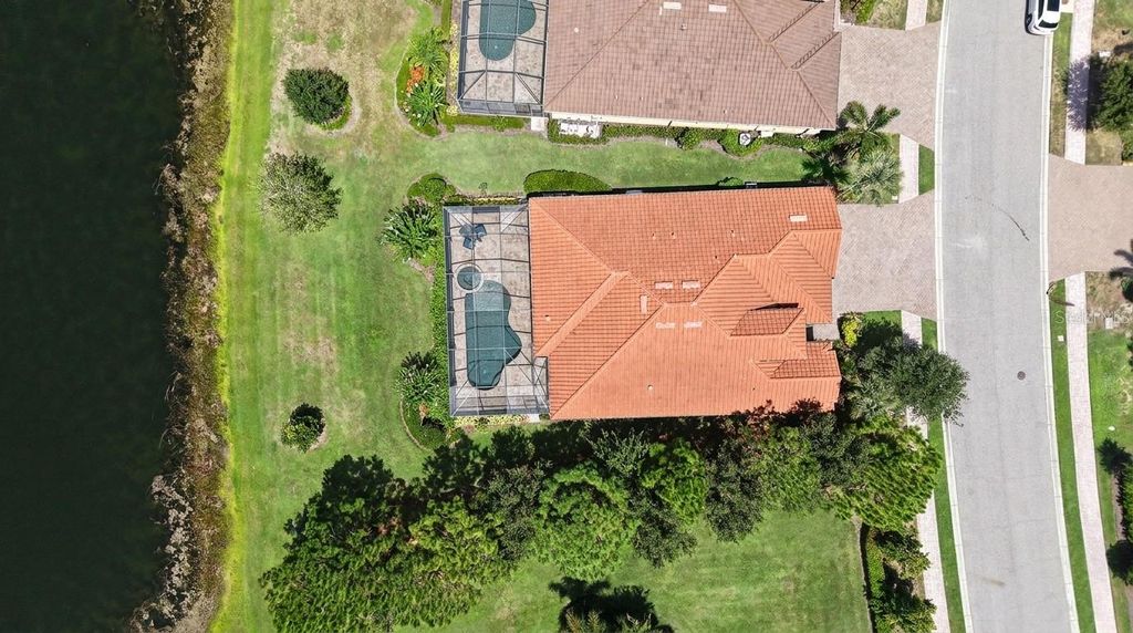 Image 55 of property listing at 7005 WHITTLEBURY TRAIL, Lakewood Ranch, FL 34202
