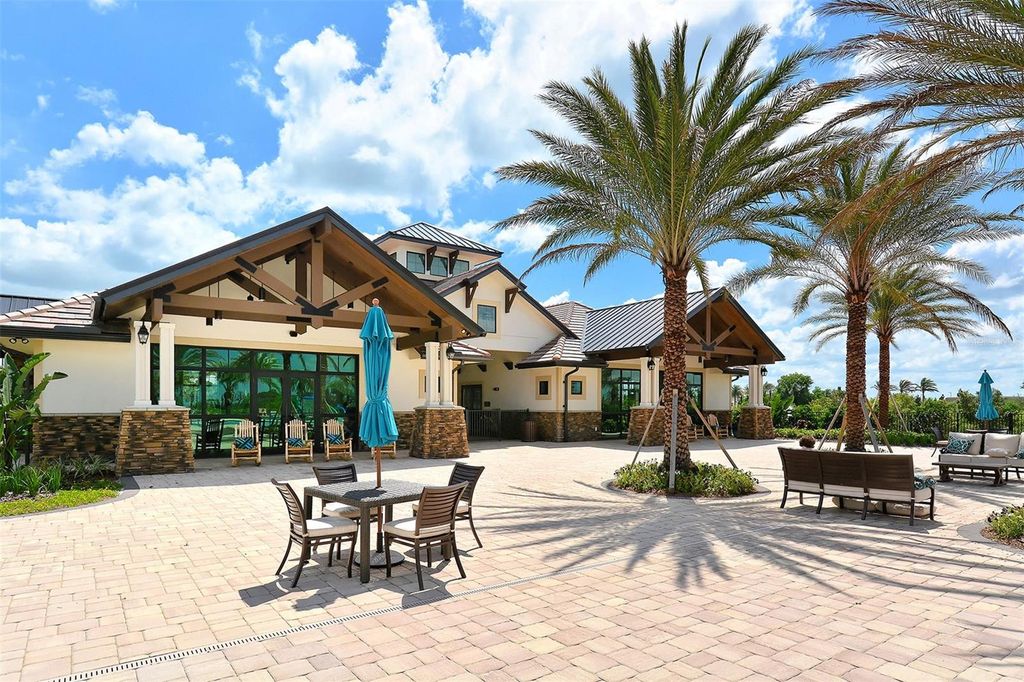 Image 63 of property listing at 7005 WHITTLEBURY TRAIL, Lakewood Ranch, FL 34202