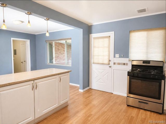 700 Toledo Street, Aurora, CO 80011
