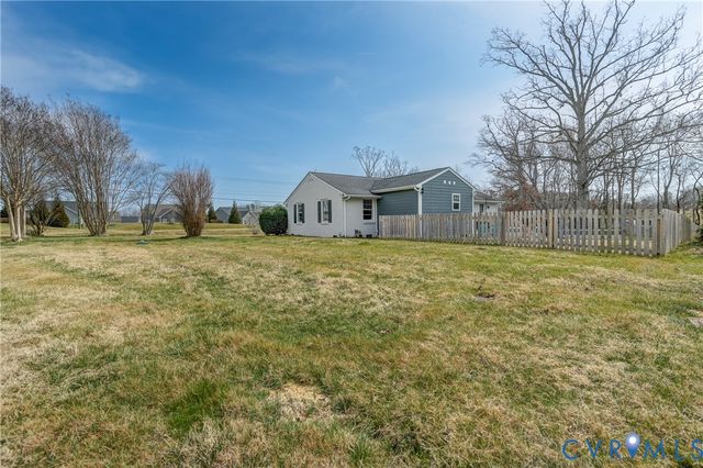 1496 Hockett Rd, Manakin Sabot, VA 23103