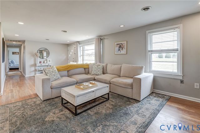 1496 Hockett Rd, Manakin Sabot, VA 23103