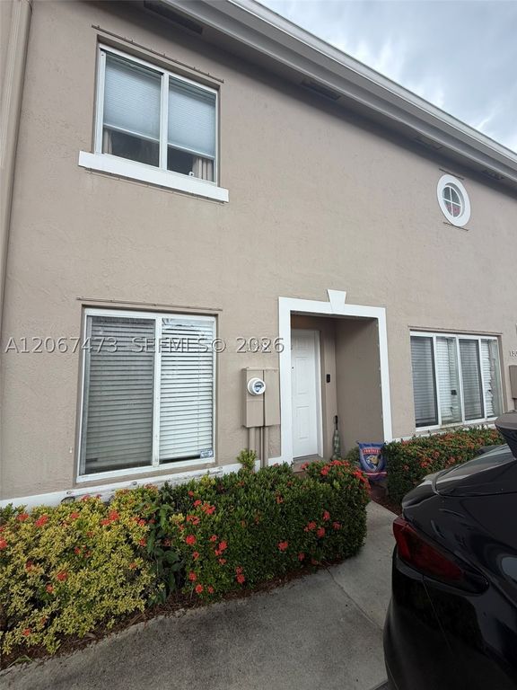 128 Riviera Cir 128, Weston, FL 33326