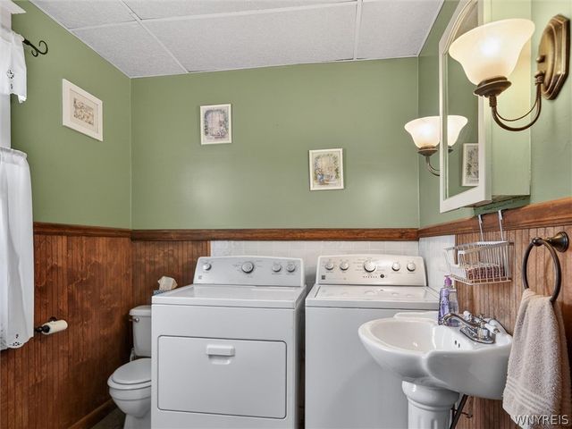 21 Maple Avenue, Yates, NY 14098