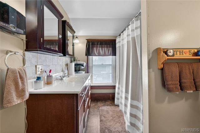 21 Maple Avenue, Yates, NY 14098