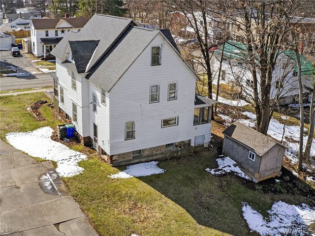 21 Maple Avenue, Yates, NY 14098