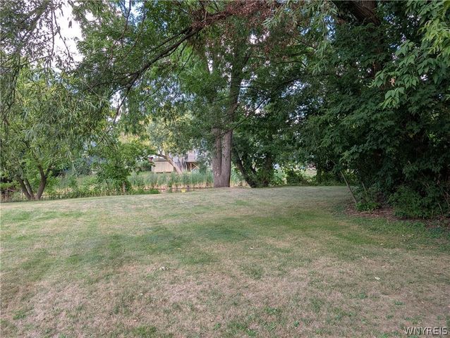 21 Maple Avenue, Yates, NY 14098