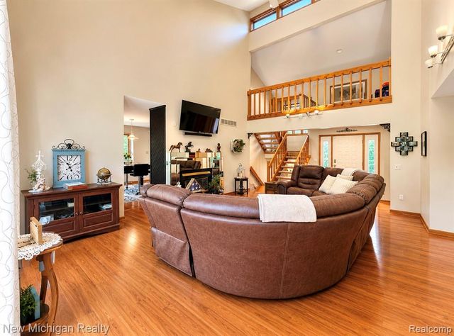 7156 River Road, Flushing, MI 48433