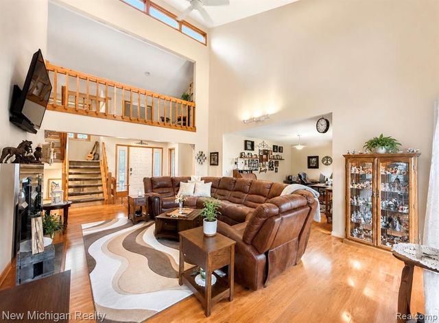 7156 River Road, Flushing, MI 48433