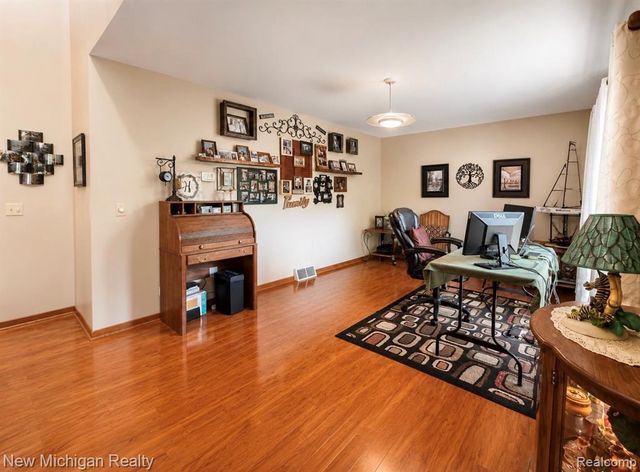 7156 River Road, Flushing, MI 48433