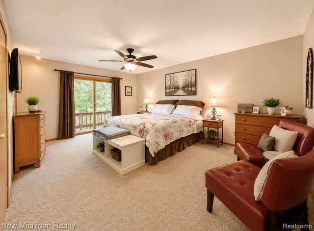 7156 River Road, Flushing, MI 48433