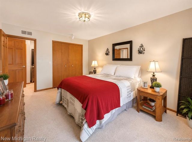 7156 River Road, Flushing, MI 48433