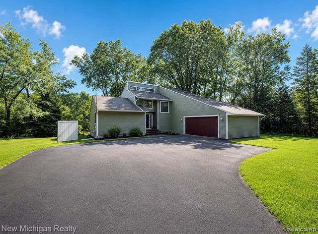 7156 River Road, Flushing, MI 48433