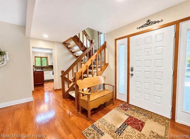7156 River Road, Flushing, MI 48433