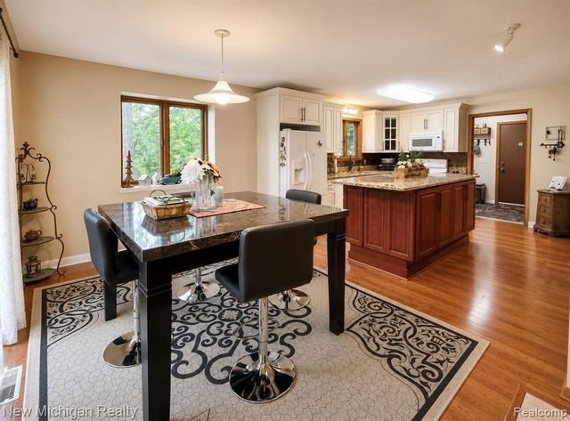 7156 River Road, Flushing, MI 48433