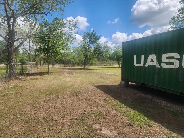 10001 County Road 941a, Alvin, TX 77511