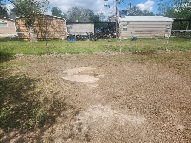10001 County Road 941a, Alvin, TX 77511