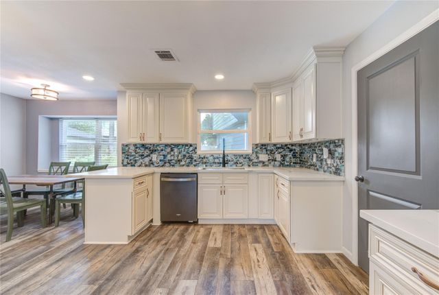 1843 Spruce Knob Drive, Houston, TX 77339