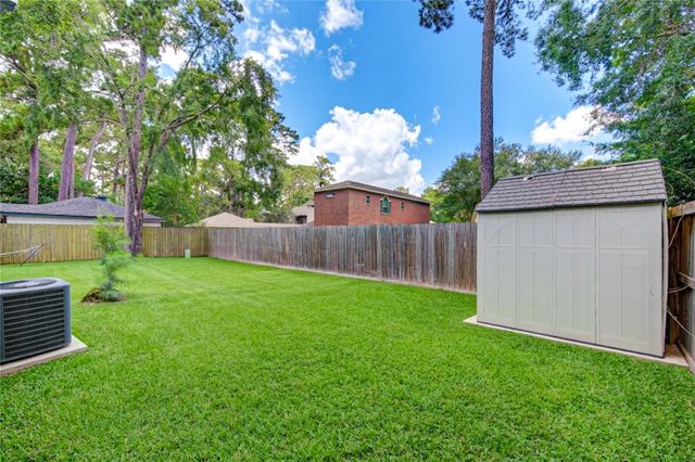 1843 Spruce Knob Drive, Houston, TX 77339