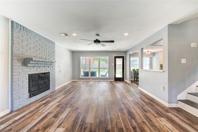 1843 Spruce Knob Drive, Houston, TX 77339