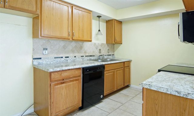 322 Tenery Lane, Duncanville, TX 75116