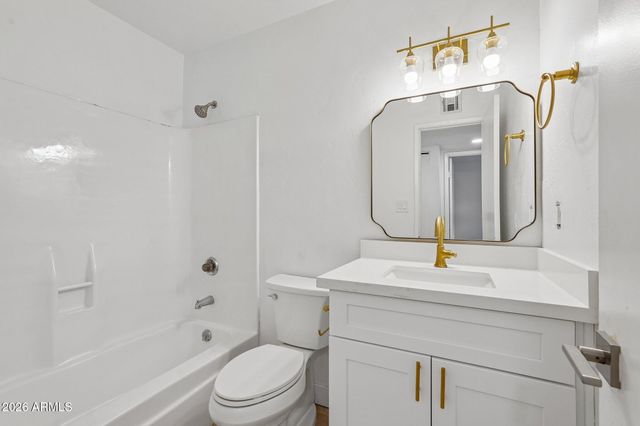 5919 W Golden Lane, Glendale, AZ 85302