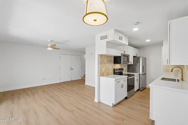5919 W Golden Lane, Glendale, AZ 85302