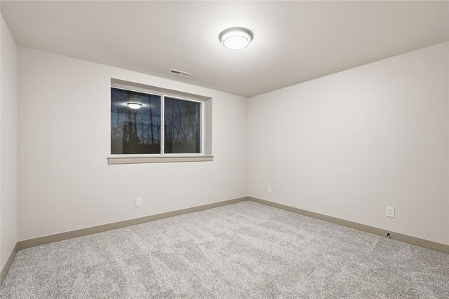 675 Maclan Court, Iowa City, IA 52246