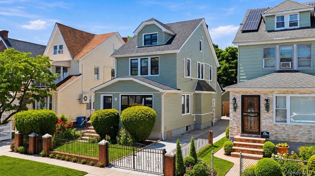112-38 212th Street, Queens Village, NY 11429