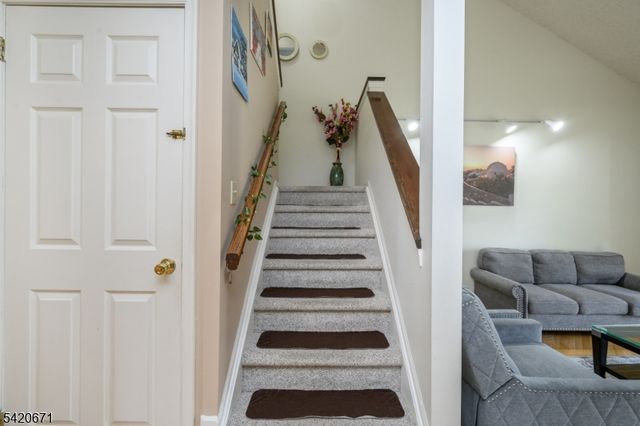 108 Eastwick Ct, Hillsborough Twp., NJ 08844